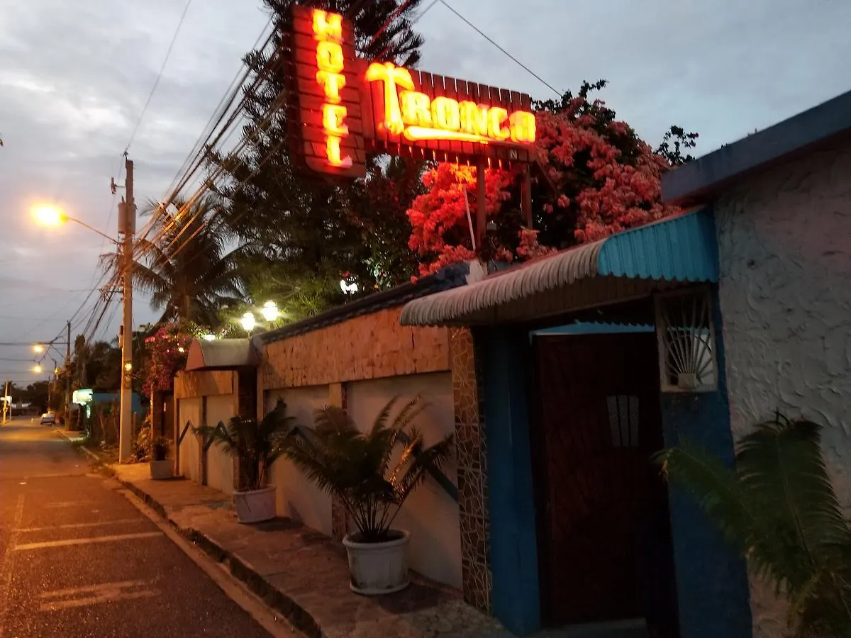 Hotel El Tronco Inc Бока-Чика Отель типа 